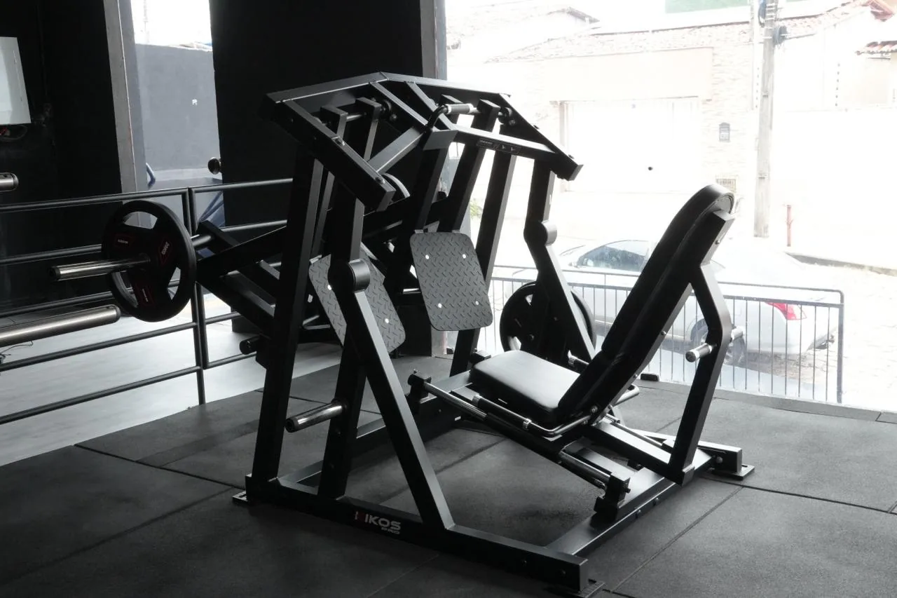 Equipamento de musculação na Star Training Center